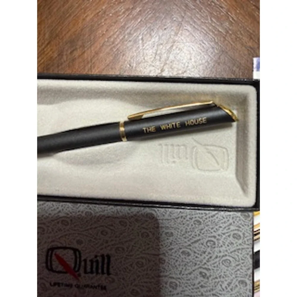 Quill Executive The White House Black and Gold‎ Pen